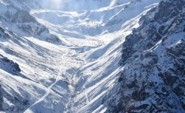 Іле Алатауында қар көшкіні жүруі мүмкін: қауіп бар учаскелерде 30 ескерту қалқаны орнатылды