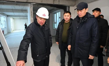 Аким Алматы проверил ход строительства ряда социальных объектов