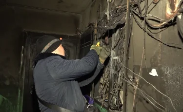 Астанада бес қабатты тұрғын үйден өрт шығып, 11 жастағы қыз көз жұмды