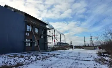 Сорвался вниз: в Петропавловске погиб сотрудник телекоммуникационной компании