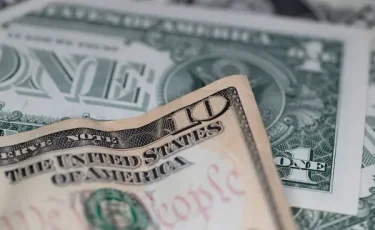 Валютный нокдаун: что происходит с долларом в Казахстане