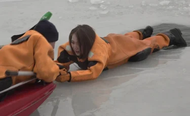 Опасный лёд: спасатели усилили меры безопасности на водоёмах Алматы