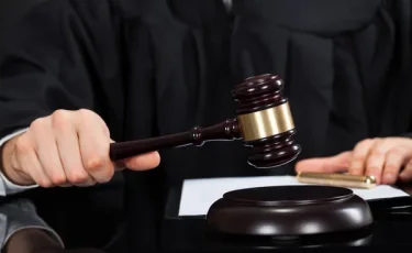 Женщина вмешалась в детский конфликт и ударила чужого ребёнка