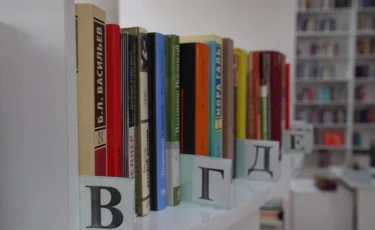 Астанада 11 жастағы оқушы төрт тілде 853 кітап оқыған