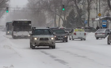 Новый закон: какие автомобили больше не смогут ездить по дорогам Казахстана с 2026 года