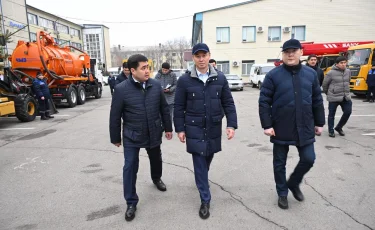 Дархан Сатыбалды ознакомился с внедрением цифровых решений и ИИ в системах жизнеобеспечения города