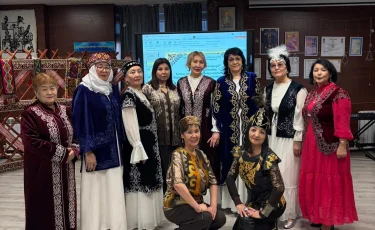 «Қазақ ою-өрнектері» тақырыбындағы қазақ тілі бойынша ашық сабақ Белсенді ұзақ өмір сүру орталығында өтті