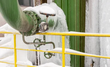 Өскеменде су құбыры аварияларын жою жұмыстары жалғасуда