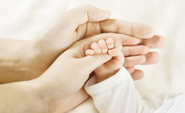 Атырауда алты күндік нәресте өз үйінде тұншығып қалды