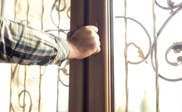 Как правильно проветривать квартиру зимой