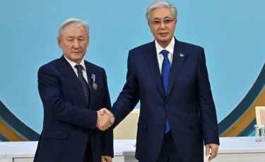 Тоқаев бір топ азаматты мемлекеттік наградамен марапаттады