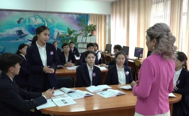 Тіл мәртебесі – ел мәртебесі: алматылық ұстаздар оқушыларды жаңа форматта оқыта бастады