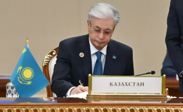 Глава государства поздравил учителя Татьяну Белоусову