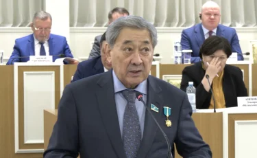 Мазмұндық жақтан үндес:: депутат Құрылтай мен Халық кеңесінің жұмысы жайлы айтты