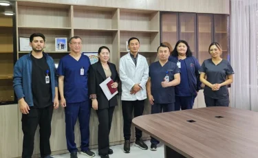 Впервые в Алматы провели уникальную операцию беременной женщине