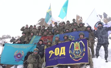 Алматылық курсанттар «Шымбұлақ» шыңын бағындырды