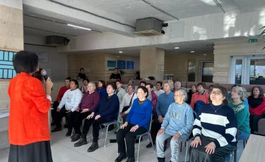 Музыкально-поэтический вечер «Снова душа поёт» прошёл в Центре активного долголетия Алматы