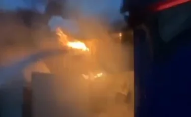 Пожар в продуктивном магазине: под угрозой оказались торговые ряды