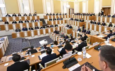 Құрылтайда заң жобаларын үш оқылымда қарастыру форматын енгізу ұсынылды