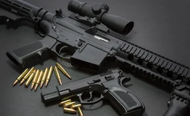 Новый закон: больше ответственности для охранных организаций и владельцев оружия