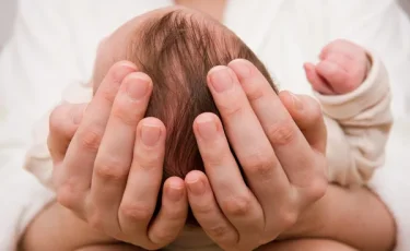 Шокирующий случай: на свет появился пьяный младенец