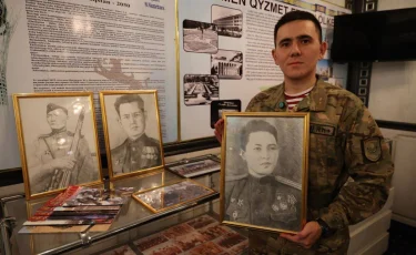 Военнослужащий нарисовал портреты героев ВОВ для музея Нацгвардии