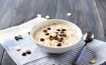 Можно ли есть овсянку на завтрак каждый день: диетологи предупреждают