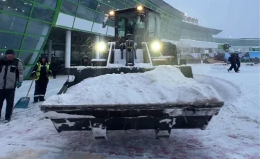 Задержки рейсов: почему пассажиры не могут вовремя улететь на самолетах