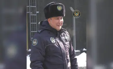 Адал полицей: Алматыда акция аясында учаскелік инспекторлар жұмысы көрсетілді