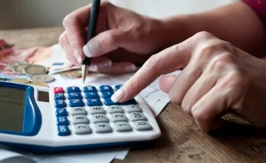 От просрочки к решению: как казахстанцам теперь урегулировать долги по кредитам