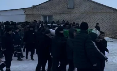 Жоғалған отбасы: ауыл тұрғындары ерлі-зайыптылардың денесін жер қойнына тапсырды