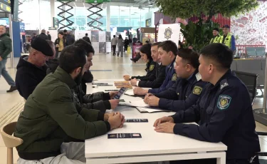 Құқықтық дәріхана: Алматының халықаралық әуежайында түсіндіру акциясы өтіп жатыр