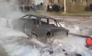 Наехал автомобиль: в Шымкенте взорвался газовый пункт (видео)