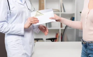 Глава государства поручил оцифровать здравоохранение для полной прозрачности расходов