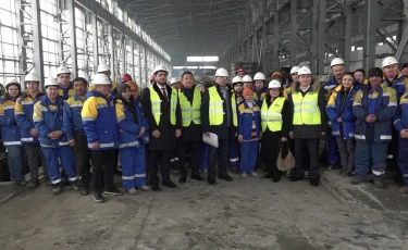 В Алматы мажилисмены встретились с заводчанами и разъяснили проект новой Конституции