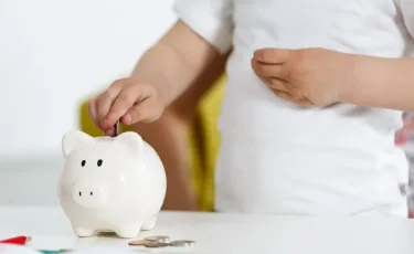 Детский капитал в Казахстане: как успеть накопить на учебу и жилье для ребенка