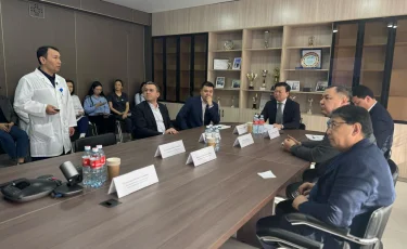 Советник Президента РК Алексей Цой посетил Городской кардиологический центр Алматы