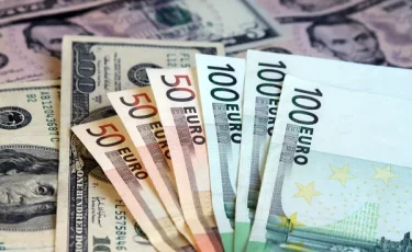 Курс валют на 15 февраля 2026