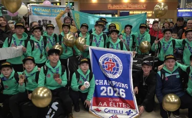 С громкой победой из Канады вернулись юные хоккеисты Astana Team