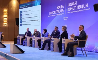 Парламентская реформа - про качество решений: Ерлан Смайлов о проекте новой Конституции