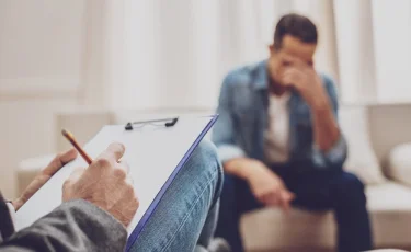 Пик усталости: ученые определили самые тяжелые годы жизни человека