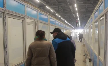 Рынок раздора: торговцы автозапчастями в Атырау перед выбором - платить или закрываться