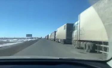 Бекеттегі кептеліс: ақтөбелік жүк тасымалдаушылар шығынға батуда