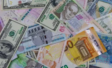 Курс валют на 15 апреля 2026