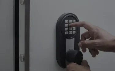 Средь бела дня: дерзкое ограбление произошло в одном из банков