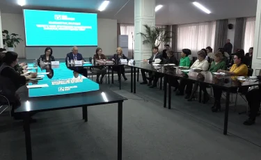 Обсуждение проекта новой Конституции: депутаты встретились с педагогами Алматы