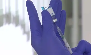 Елімізде қызылшаға қарсы екпе алмаған балалар мектептен уақытша шеттеледі
