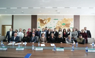 В столице прошла встреча с этнокультурными объединениями и работниками Дома дружбы