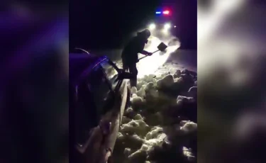 В Костанайской области спасатели эвакуировали 28 человек из снежных заносов