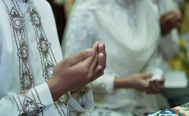 Қазақстанда заңсыз неке қиятын имамдарды ұзақ жылға соттау ұсынылды